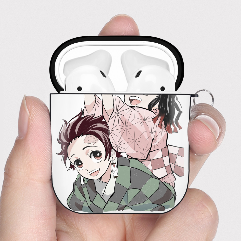 （画像用） 鬼滅の刃（きめつのやいば）竈門 禰󠄀豆子／かまど ねずこ Kamado Nezuko AirPods 第2世代保護ケース ハードシェル ブラック 耐衝撃・防指紋・カラビナ付き