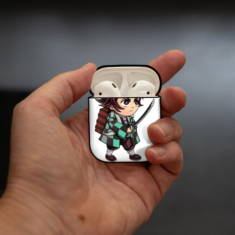 鬼滅の刃 竈門 炭治郎／かまど たんじろう Kamado Tanjirou AirPods 第2世代保護ケース ハードシェル ブラック 耐衝撃・防指紋・カラビナ付き