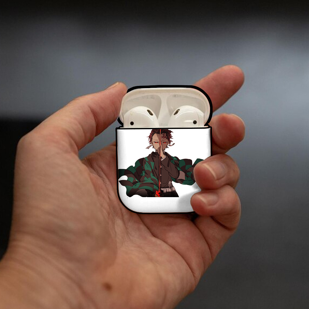 鬼滅の刃 竈門 炭治郎／かまど たんじろう Kamado Tanjirou AirPods 第2世代保護ケース ハードシェル ブラック 耐衝撃・防指紋・カラビナ付き