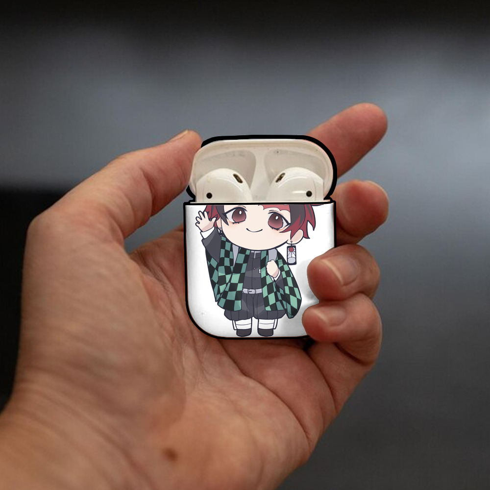 鬼滅の刃 竈門 炭治郎／かまど たんじろう Kamado Tanjirou AirPods 第2世代保護ケース ハードシェル ブラック 耐衝撃・防指紋・カラビナ付き