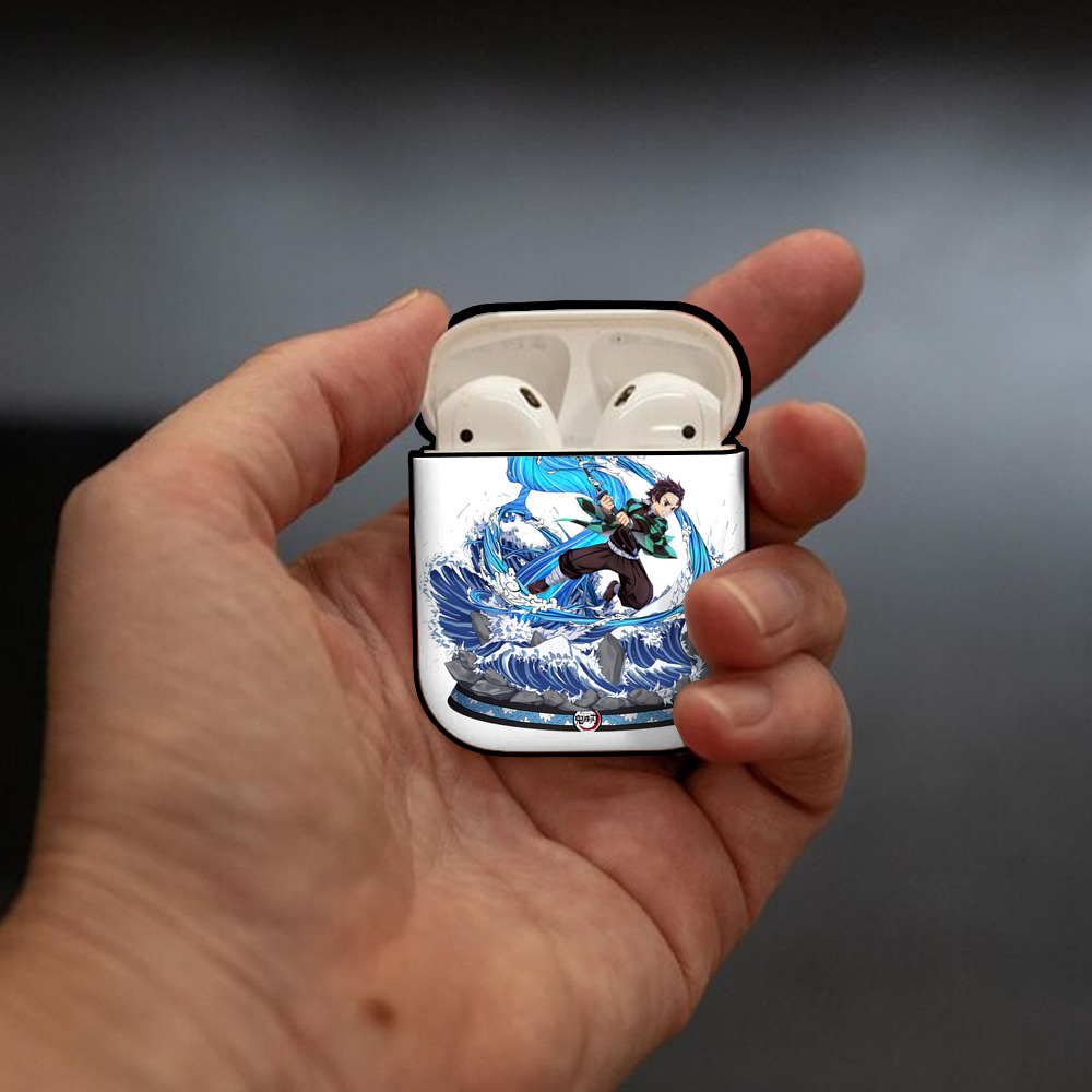 鬼滅の刃 竈門 炭治郎／かまど たんじろう Kamado Tanjirou AirPods 第2世代保護ケース ハードシェル ブラック 耐衝撃・防指紋・カラビナ付き