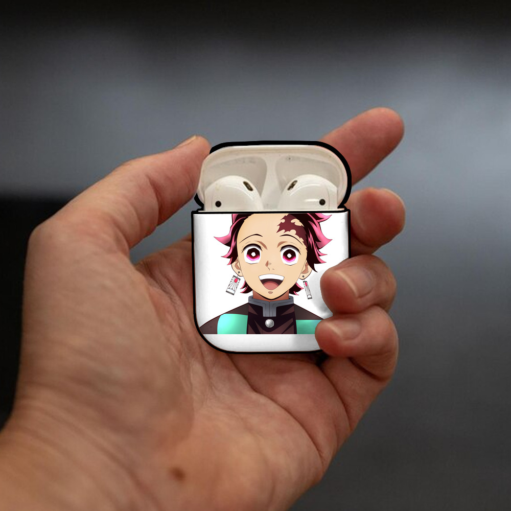 鬼滅の刃 竈門 炭治郎／かまど たんじろう Kamado Tanjirou AirPods 第2世代保護ケース ハードシェル ブラック 耐衝撃・防指紋・カラビナ付き