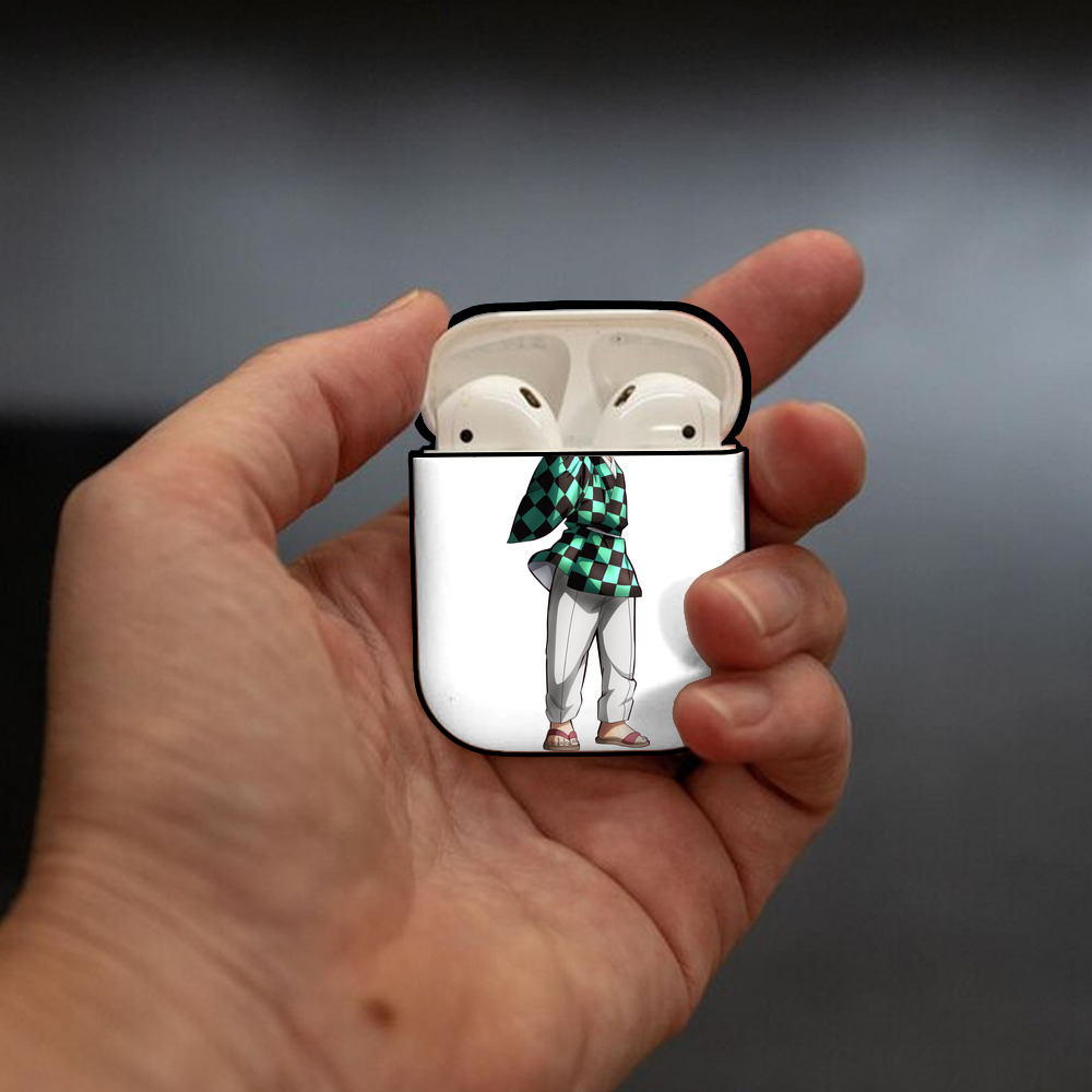 鬼滅の刃 竈門 炭治郎／かまど たんじろう Kamado Tanjirou AirPods 第2世代保護ケース ハードシェル ブラック 耐衝撃・防指紋・カラビナ付き