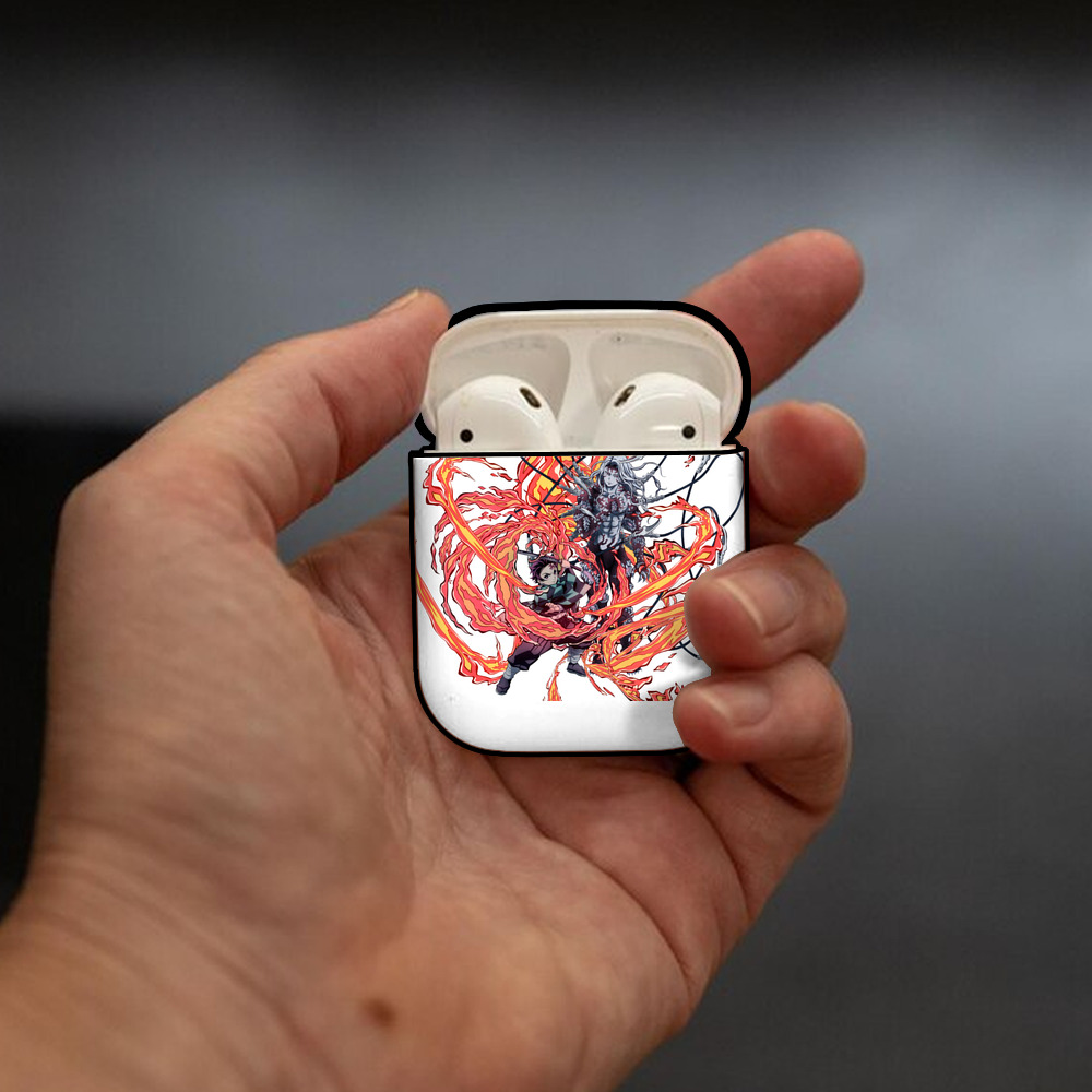 鬼滅の刃 竈門 炭治郎／かまど たんじろう Kamado Tanjirou AirPods 第2世代保護ケース ハードシェル ブラック 耐衝撃・防指紋・カラビナ付き