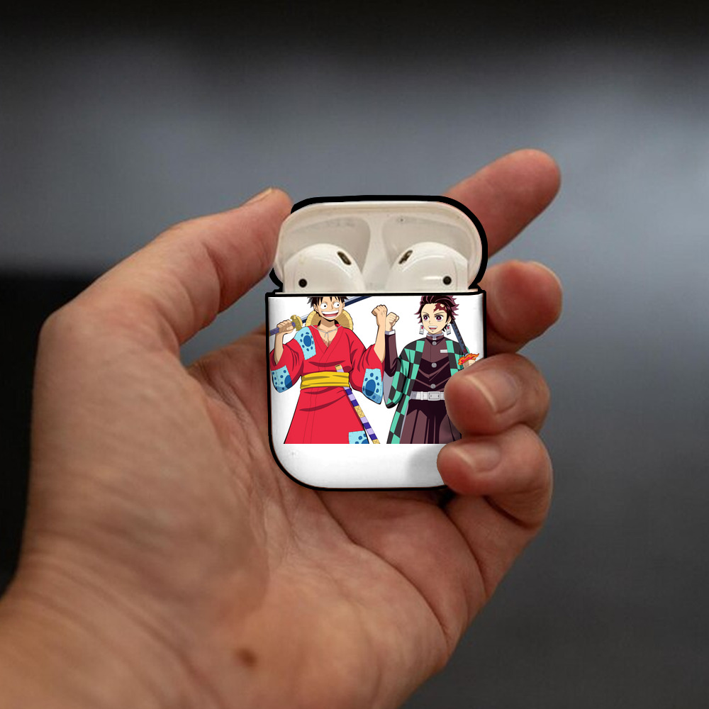 鬼滅の刃 竈門 炭治郎／かまど たんじろう Kamado Tanjirou AirPods 第2世代保護ケース ハードシェル ブラック 耐衝撃・防指紋・カラビナ付き
