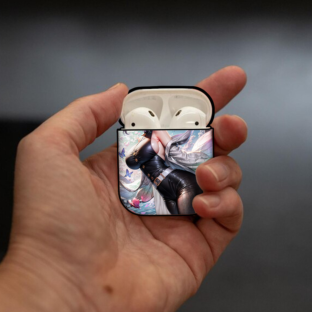 鬼滅の刃（きめつのやいば）蟲柱-胡蝶 しのぶ／こちょう しのぶ Kochou Shinobu AirPods 第2世代保護ケース ハードシェル ブラック 耐衝撃・防指紋・カラビナ付き