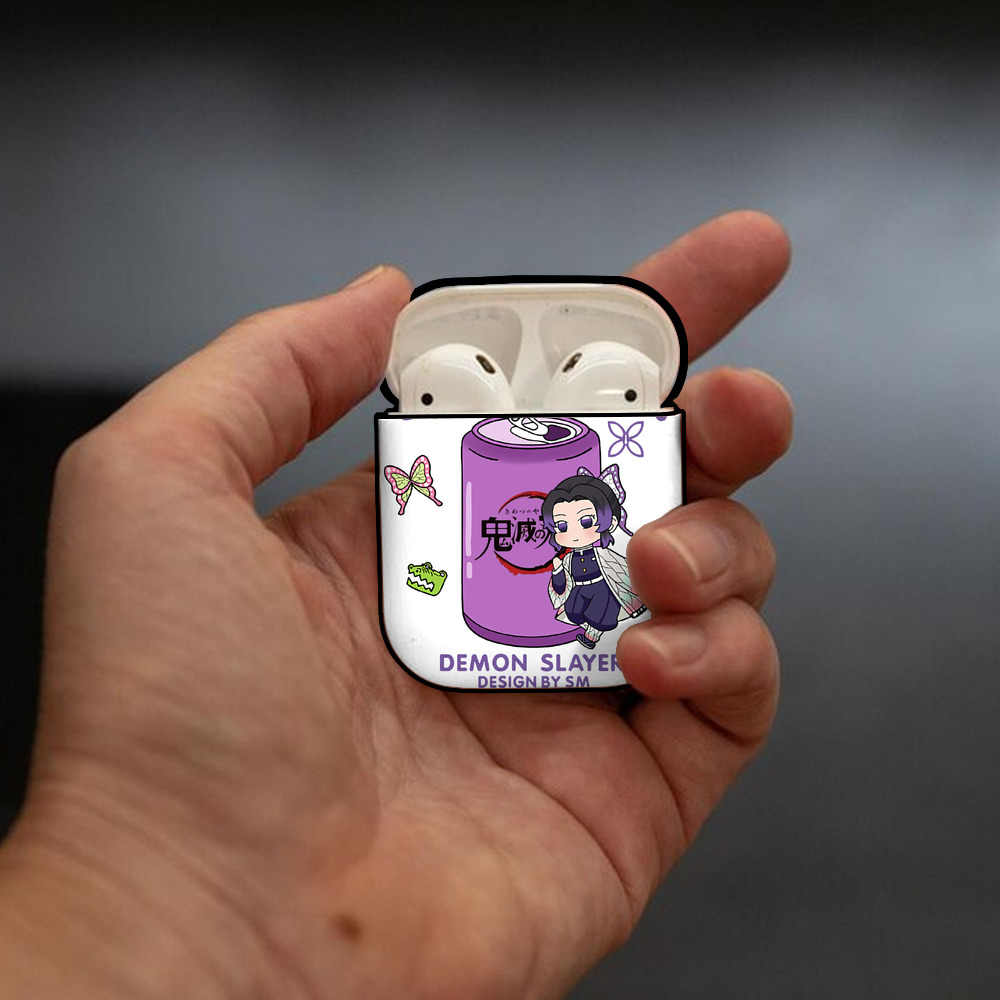 鬼滅の刃（きめつのやいば）蟲柱-胡蝶 しのぶ／こちょう しのぶ Kochou Shinobu AirPods 第2世代保護ケース ハードシェル ブラック 耐衝撃・防指紋・カラビナ付き