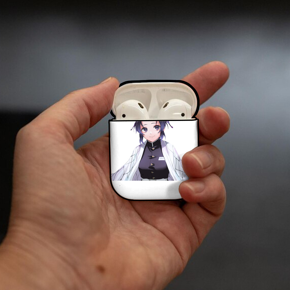 鬼滅の刃（きめつのやいば）蟲柱-胡蝶 しのぶ／こちょう しのぶ Kochou Shinobu AirPods 第2世代保護ケース ハードシェル ブラック 耐衝撃・防指紋・カラビナ付き