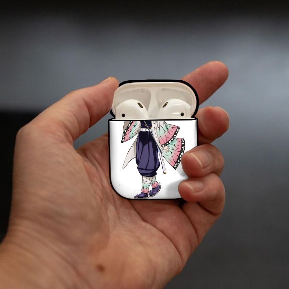 鬼滅の刃（きめつのやいば）蟲柱-胡蝶 しのぶ／こちょう しのぶ Kochou Shinobu AirPods 第2世代保護ケース ハードシェル ブラック 耐衝撃・防指紋・カラビナ付き