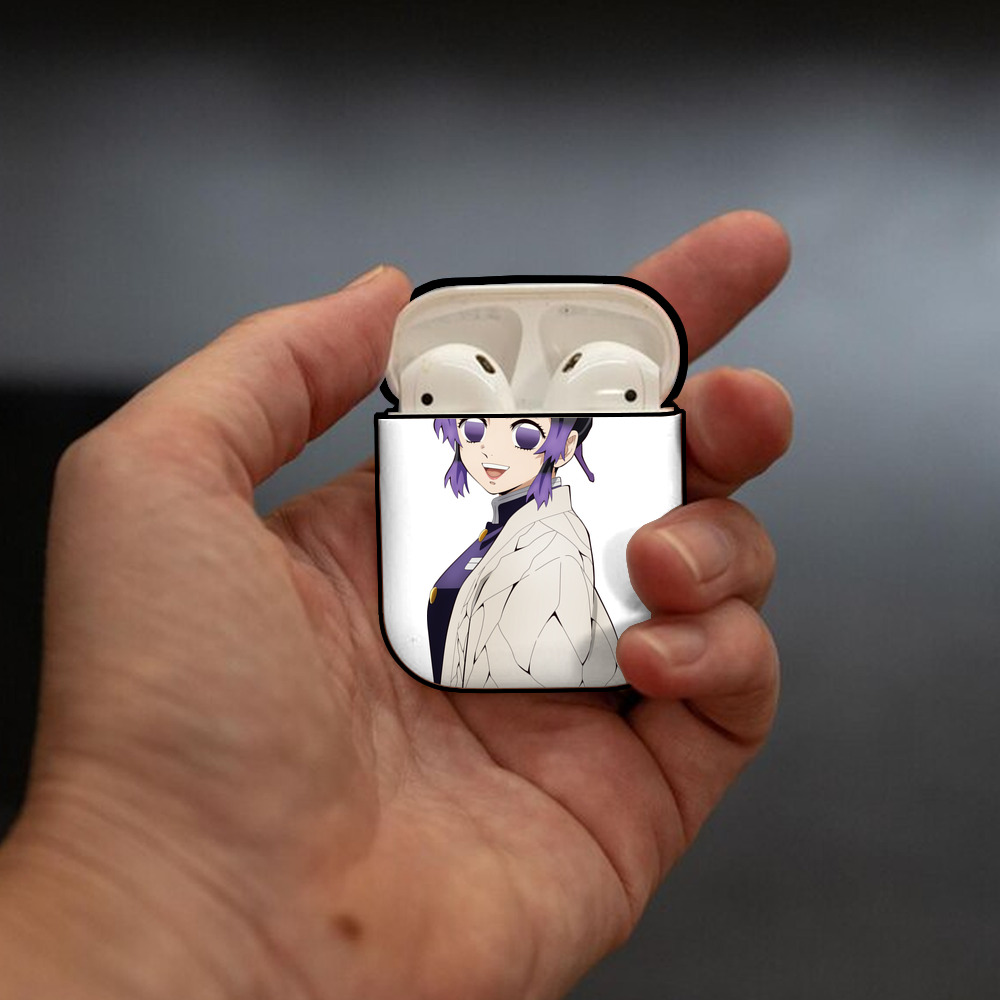 鬼滅の刃（きめつのやいば）蟲柱-胡蝶 しのぶ／こちょう しのぶ Kochou Shinobu AirPods 第2世代保護ケース ハードシェル ブラック 耐衝撃・防指紋・カラビナ付き