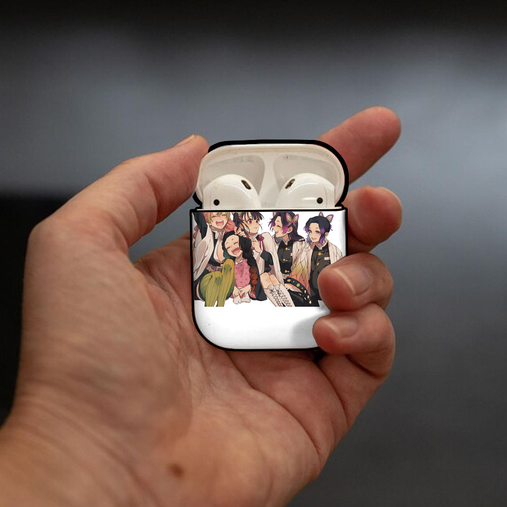 鬼滅の刃（きめつのやいば）蟲柱-胡蝶 しのぶ／こちょう しのぶ Kochou Shinobu AirPods 第2世代保護ケース ハードシェル ブラック 耐衝撃・防指紋・カラビナ付き