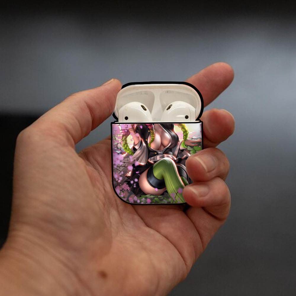 鬼滅の刃（きめつのやいば）恋柱-甘露寺 蜜璃／かんろじ みつり Kanroji Mitsuri AirPods 第2世代保護ケース ハードシェル ブラック 耐衝撃・防指紋・カラビナ付き