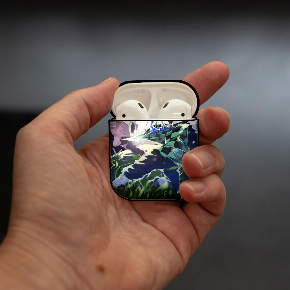 鬼滅の刃（きめつのやいば）竈門 炭治郎／かまど たんじろう Kamado Tanjirou AirPods 第2世代保護ケース ハードシェル ブラック 耐衝撃・防指紋・カラビナ付き