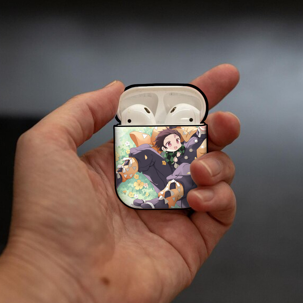 鬼滅の刃（きめつのやいば）竈門 炭治郎／かまど たんじろう Kamado Tanjirou AirPods 第2世代保護ケース ハードシェル ブラック 耐衝撃・防指紋・カラビナ付き