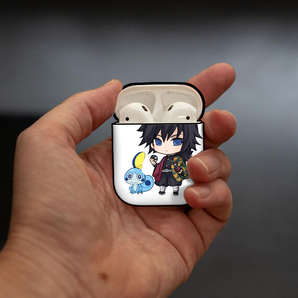 鬼滅の刃（きめつのやいば）水柱-冨岡 義勇／とみおか ぎゆう Tomioka Giyuu AirPods 第2世代保護ケース ハードシェル ブラック 耐衝撃・防指紋・カラビナ付き