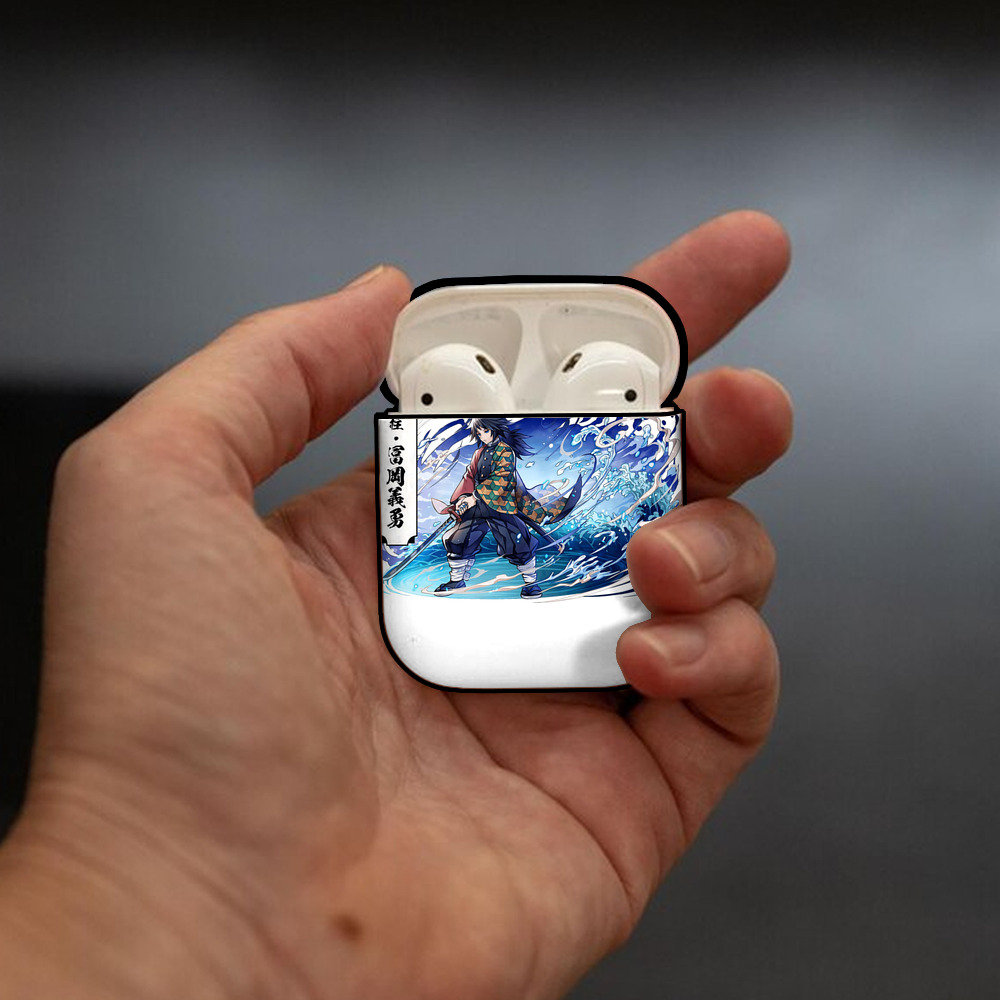 鬼滅の刃（きめつのやいば）水柱-冨岡 義勇／とみおか ぎゆう Tomioka Giyuu AirPods 第2世代保護ケース ハードシェル ブラック 耐衝撃・防指紋・カラビナ付き