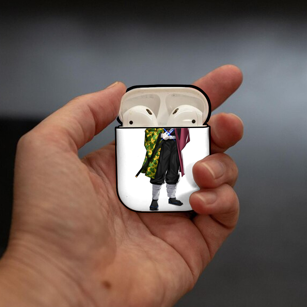 鬼滅の刃（きめつのやいば）水柱-冨岡 義勇／とみおか ぎゆう Tomioka Giyuu AirPods 第2世代保護ケース ハードシェル ブラック 耐衝撃・防指紋・カラビナ付き