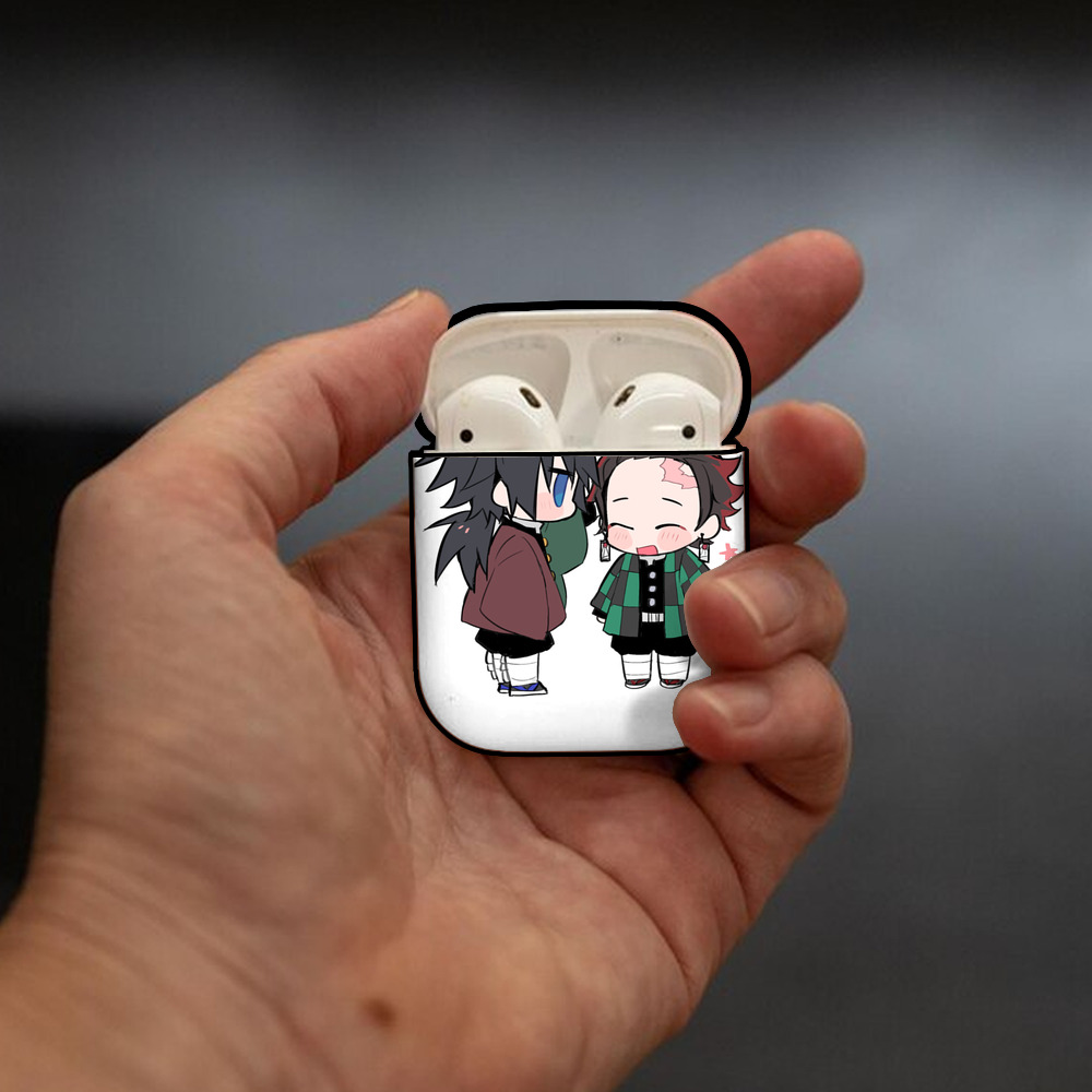 鬼滅の刃（きめつのやいば）水柱-冨岡 義勇／とみおか ぎゆう Tomioka Giyuu AirPods 第2世代保護ケース ハードシェル ブラック 耐衝撃・防指紋・カラビナ付き