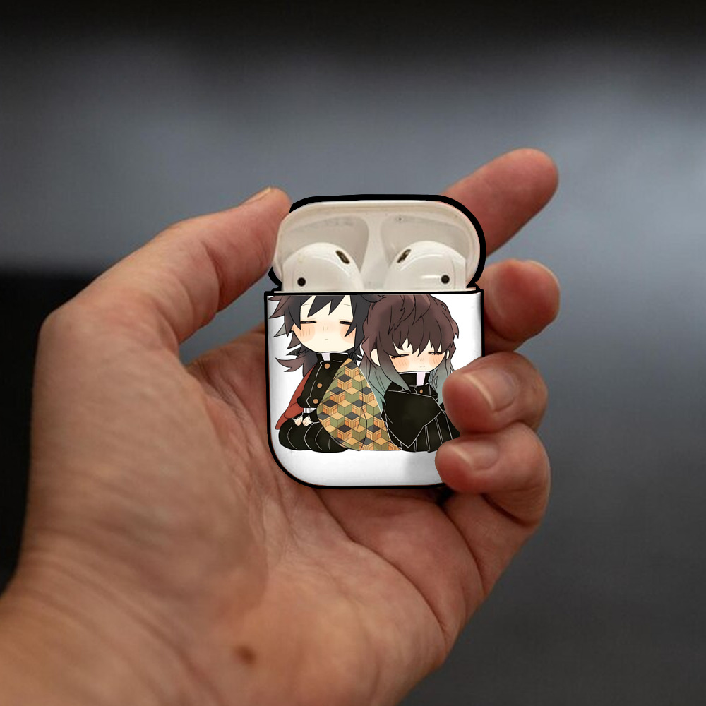 鬼滅の刃（きめつのやいば）水柱-冨岡 義勇／とみおか ぎゆう Tomioka Giyuu AirPods 第2世代保護ケース ハードシェル ブラック 耐衝撃・防指紋・カラビナ付き