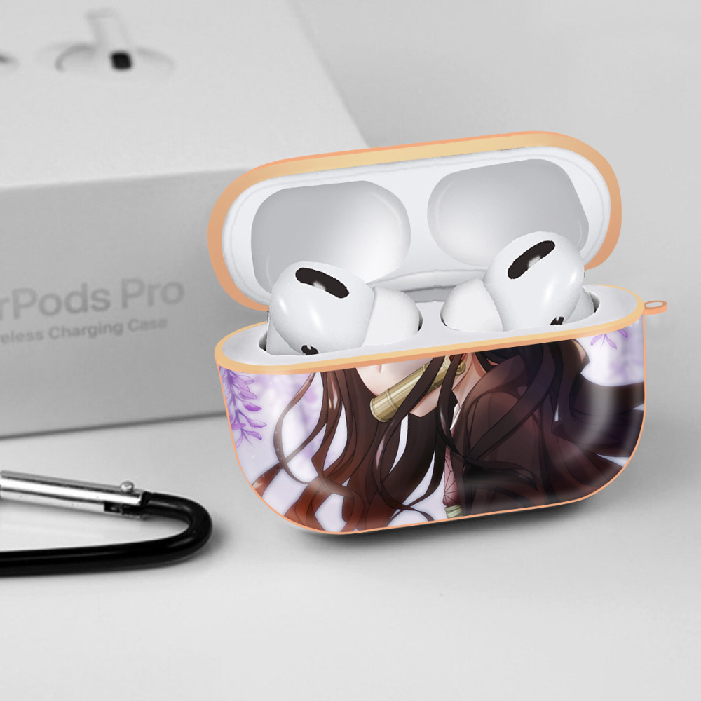 鬼滅の刃（きめつのやいば）竈門 禰󠄀豆子／かまど ねずこ Kamado Nezuko 【AirPods Pro用】ハードシェル保護ケース｜耐衝撃・防指紋・カラビナ付き商品仕様