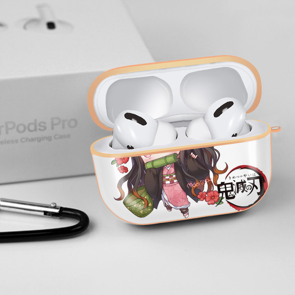 鬼滅の刃（きめつのやいば）竈門 禰󠄀豆子／かまど ねずこ Kamado Nezuko 【AirPods Pro用】ハードシェル保護ケース｜耐衝撃・防指紋・カラビナ付き商品仕様