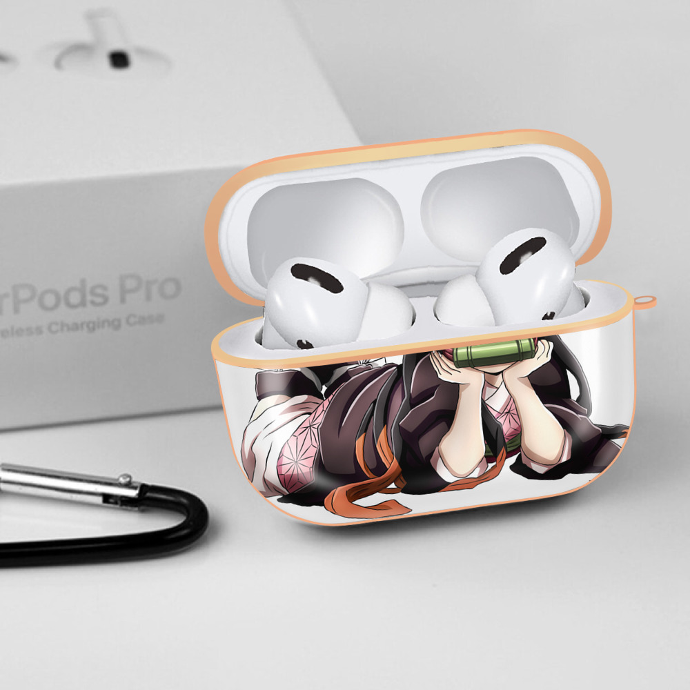 鬼滅の刃（きめつのやいば）竈門 禰󠄀豆子／かまど ねずこ Kamado Nezuko 【AirPods Pro用】ハードシェル保護ケース｜耐衝撃・防指紋・カラビナ付き商品仕様