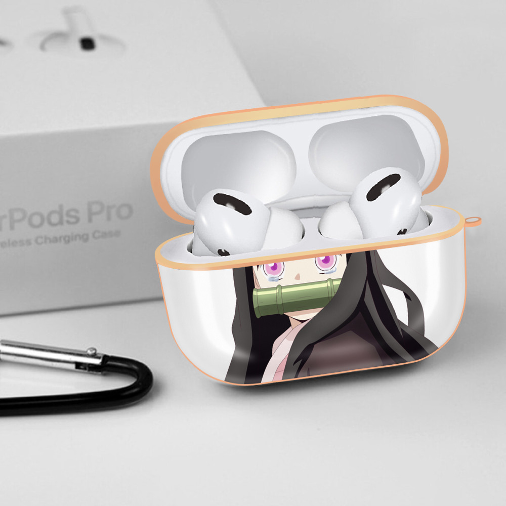 鬼滅の刃（きめつのやいば）竈門 禰󠄀豆子／かまど ねずこ Kamado Nezuko 【AirPods Pro用】ハードシェル保護ケース｜耐衝撃・防指紋・カラビナ付き商品仕様