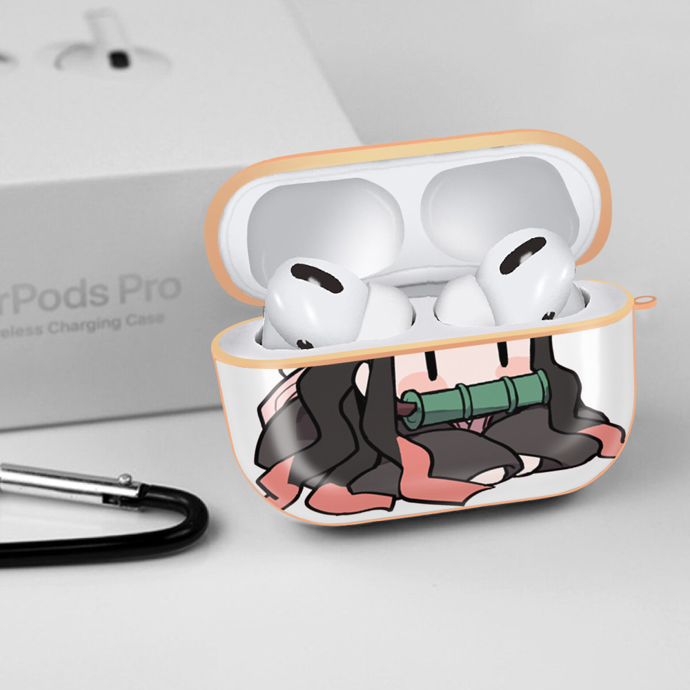 鬼滅の刃（きめつのやいば）竈門 禰󠄀豆子／かまど ねずこ Kamado Nezuko 【AirPods Pro用】ハードシェル保護ケース｜耐衝撃・防指紋・カラビナ付き商品仕様
